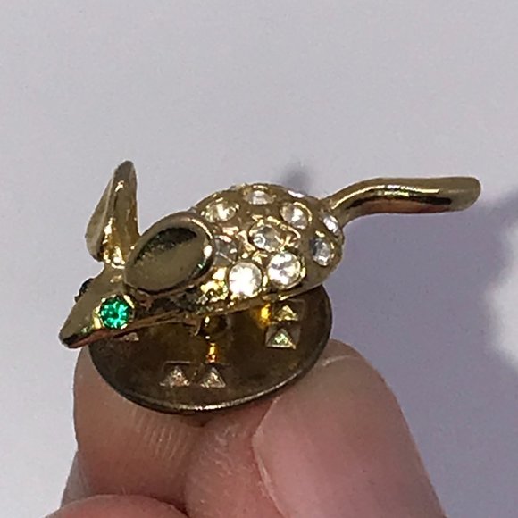 Sphinx Jewelry Co. Rhinestone Encrusted 3D Gold tone Mouse Pin - Picture 1 of 4